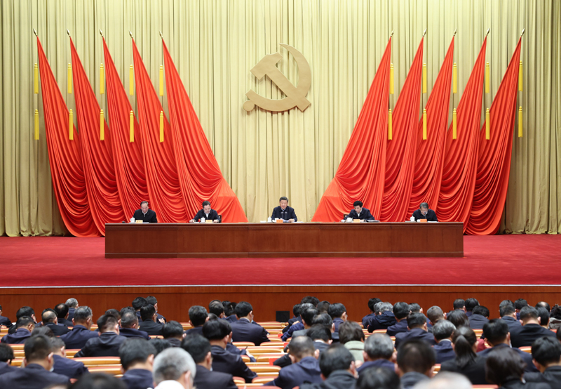 3月1日，2022年春季学期中央党校（国家行政学院）中青年干部培训班在中央党？。中共中央总书记、国家主席、中央军委主席习近平在开班式上揭晓主要讲话。 新华社记者 刘彬 摄